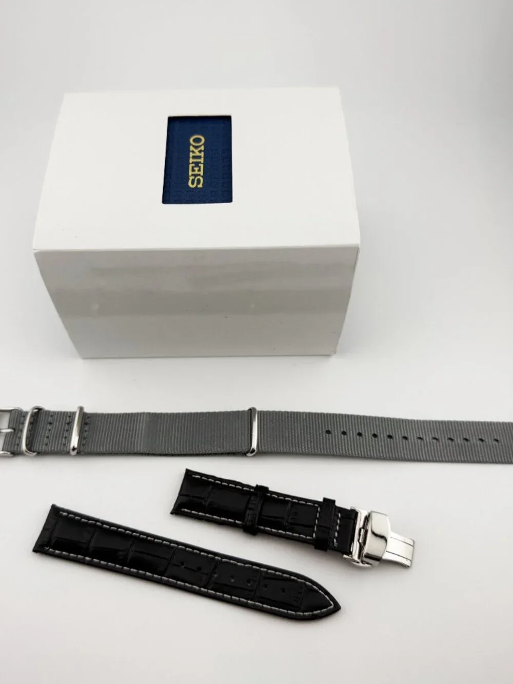 Rare Seiko Solar Chronograph Men's Watch (SSC223P2) - Full Set + Straps